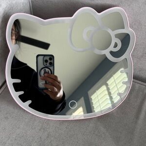 Hello Kitty Vanity Lighted Standing Mirror